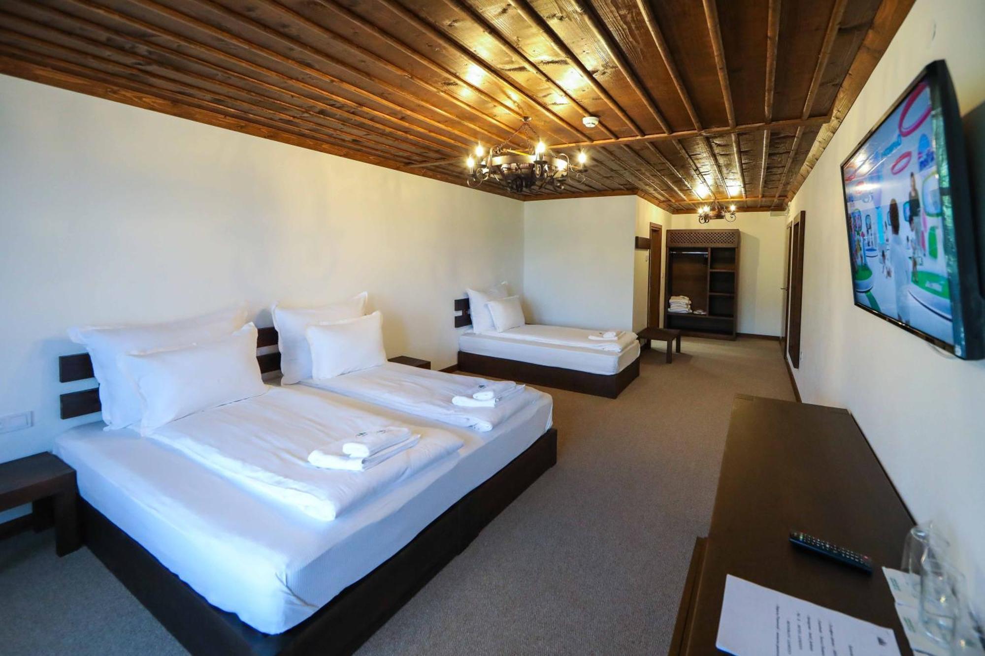Hotel Leshten Habitación foto